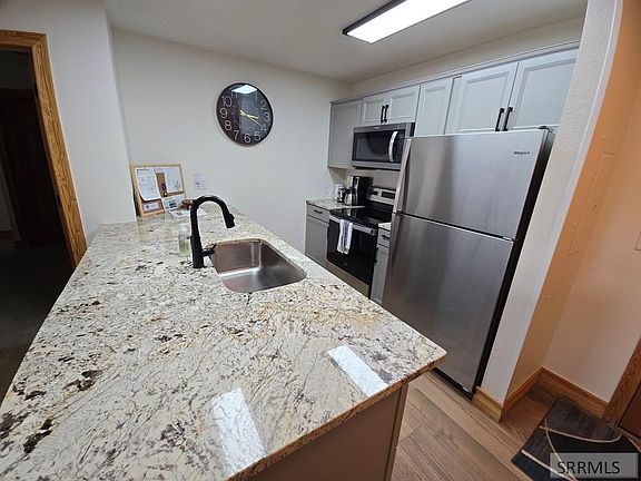 5th image of 2740 Shadowmoon Ln #221