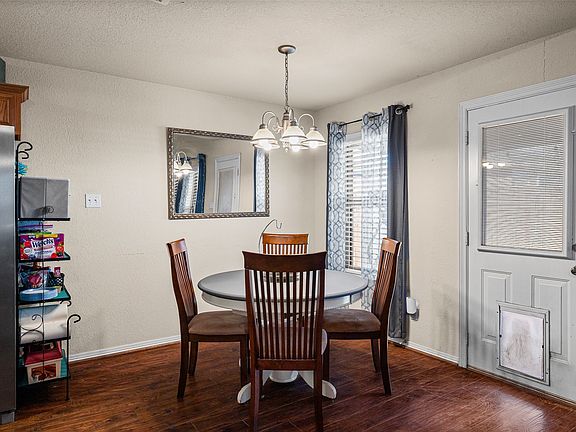 5th image of 717 Rambling Ct