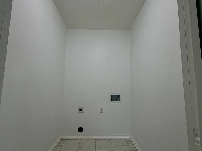 923 California St — Photo 15
