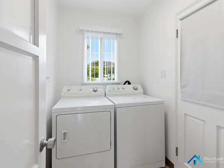 1705 Holly Dr — Photo 8
