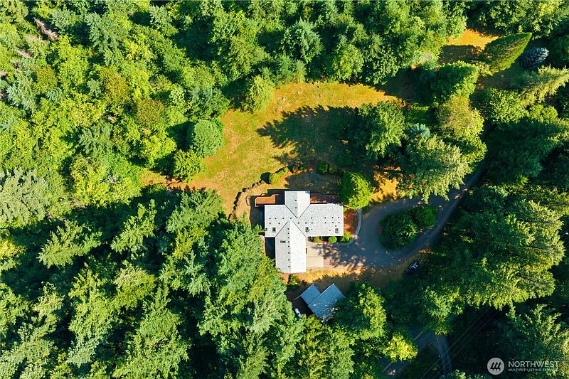4th image of 5005 NE Lessard Road