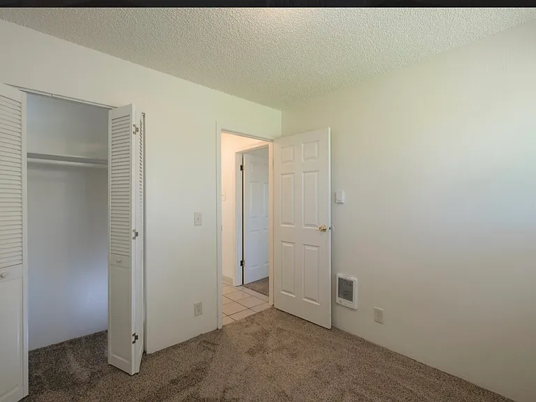 Iron Rock Apartments — Photo 5