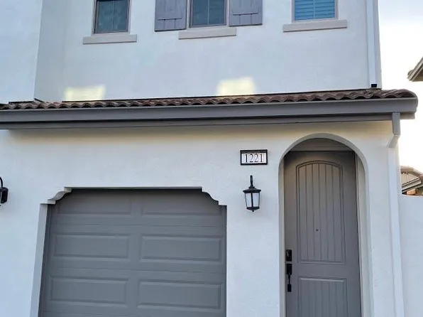 1221 S Swift Pl, Tracy, CA 95391