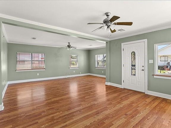3rd image of 3121 N Galvez St