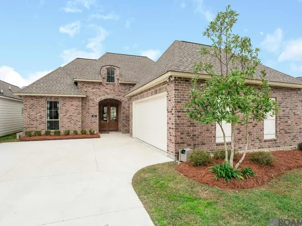 8151 Seville Ct, Baton Rouge, LA 70820