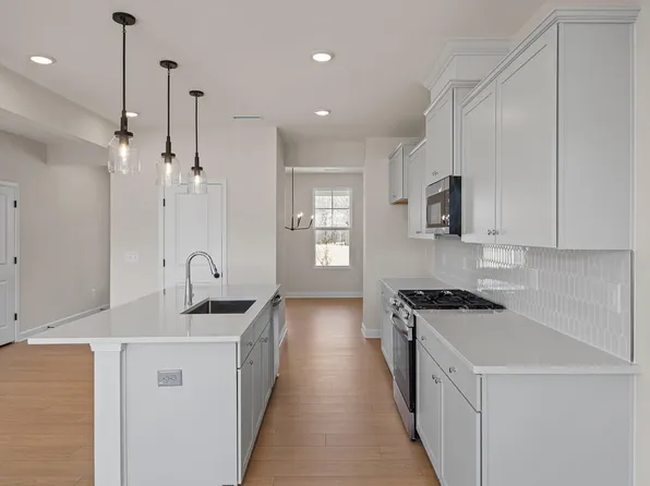 316 Longleaf Gln, Zebulon, NC 27597
