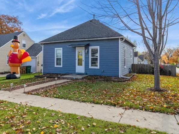 630 Market St, Carlisle, IA 50047