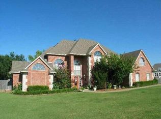1105 S Stoneridge Dr, Stillwater, OK 74074