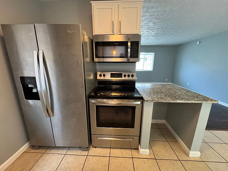 1019 S Randolph St — Photo 9