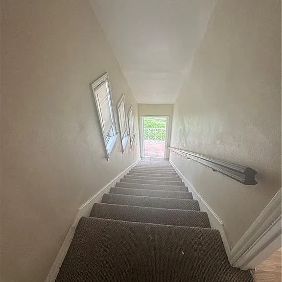 1046 S Citrus Ave — Photo 40