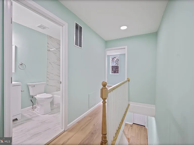 1316 McHenry St — Photo 16