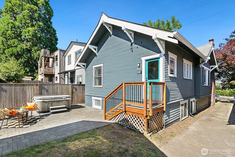 2nd image of 4329 5th Avenue NE
