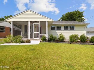 609 W Broad St, Swansboro, NC 28584