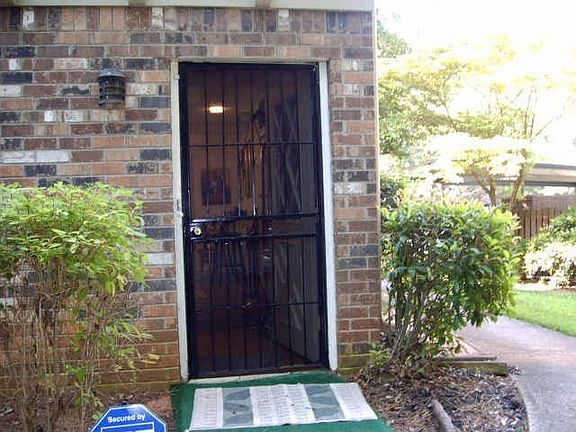 2nd image of 726 Garden View Dr