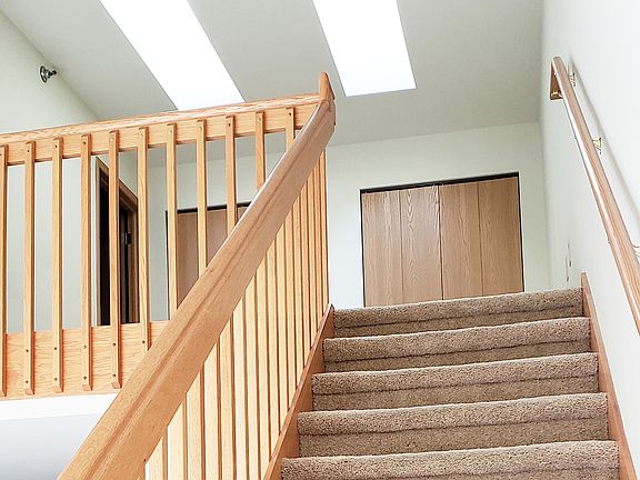 4th image of 302 Prairie Heights Dr APT 308