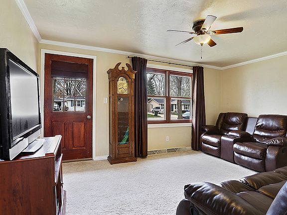 2nd image of 1019 Westwood Dr