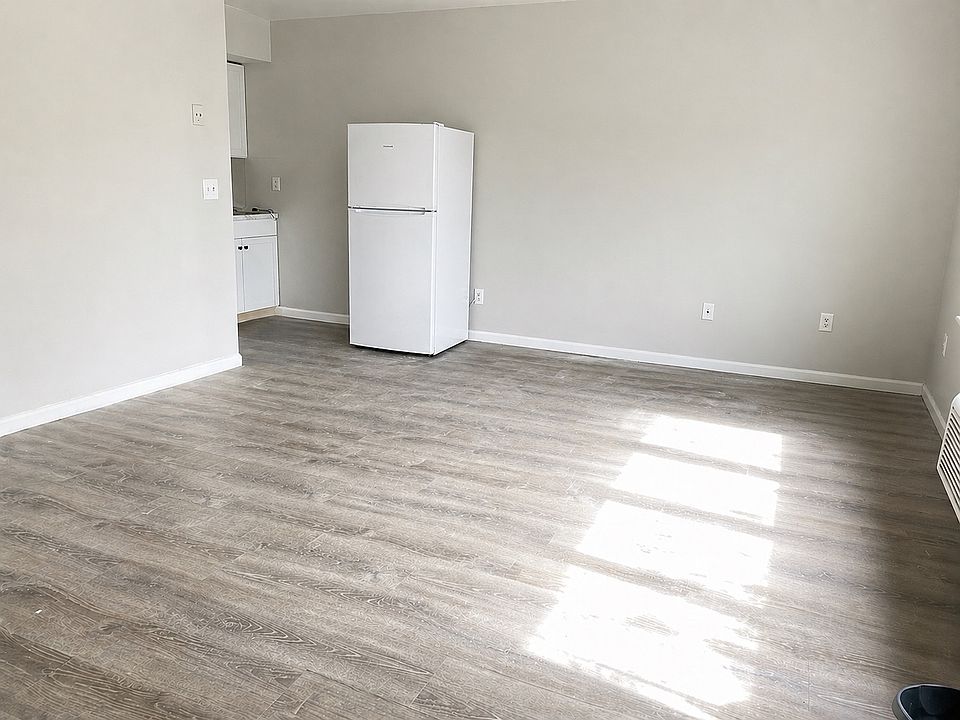 2nd image of 447 Troy Schenectady Rd #6