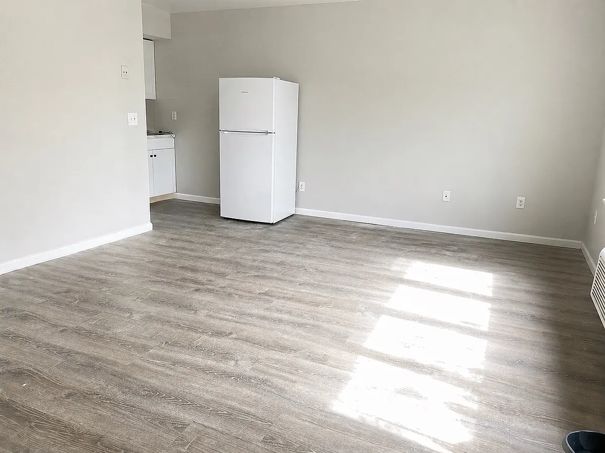 Building Photo - 447 Troy Schenectady Rd #6