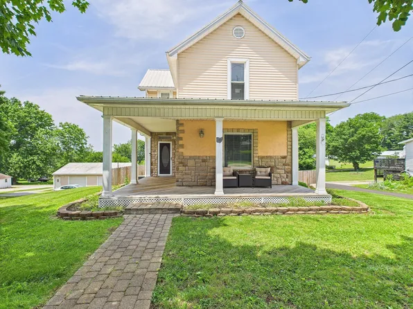 148 E Columbus St, Thornville, OH 43076