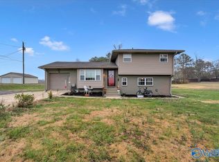 502 Farm Supply Rd, Laceys Spring, AL 35754