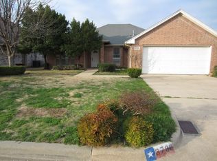 3780 Regency Cir, Fort Worth, TX 76137