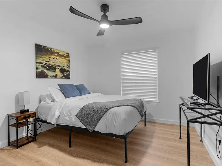 10801 Harvestwood Dr — Photo 18