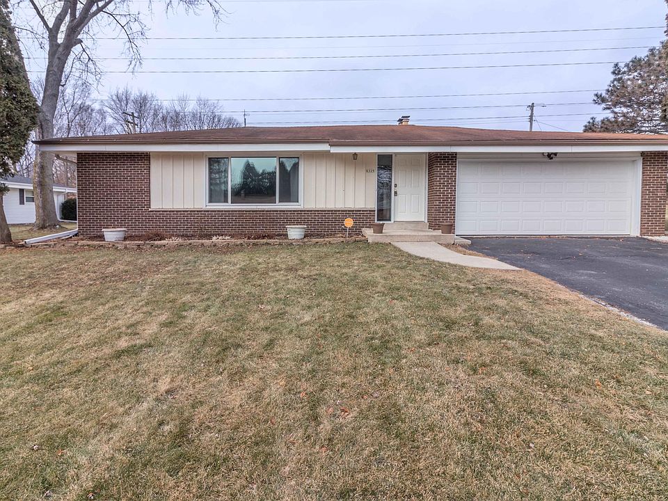 1st image of 8325 N Edge O Woods Dr