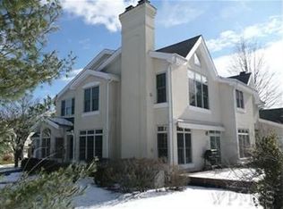 2 Doral Greens Dr W, Rye Brook, NY 10573