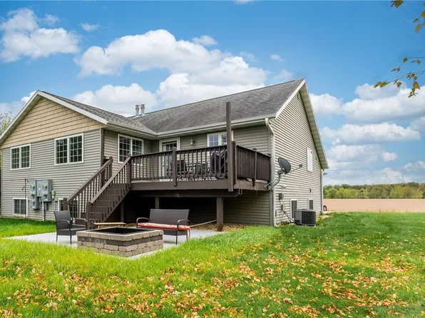 900 W Chippewa Street, Cadott, WI 54727
