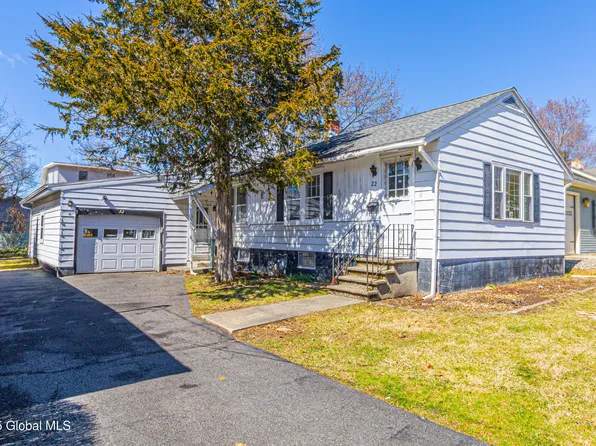22 Vista Avenue, Latham, NY 12110