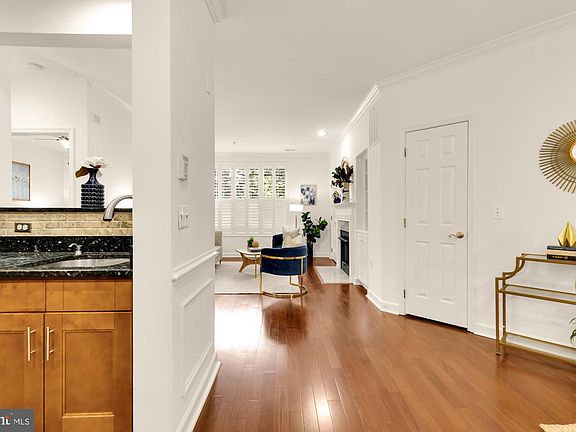 4th image of 1320 N Wayne St APT 101