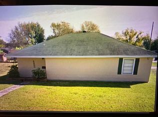 6800 32nd St, Groves, TX 77619