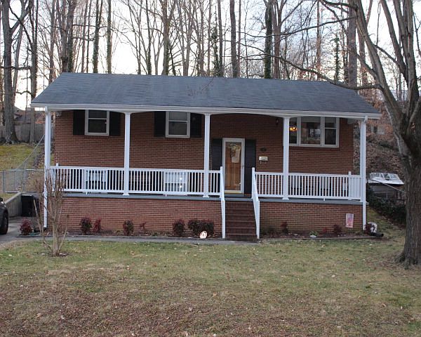 1st image of 643 Timberlake Dr