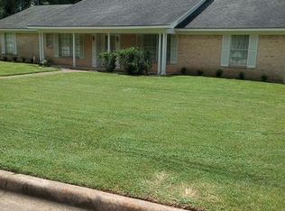 700 Coleman Dr, Longview, TX 75605