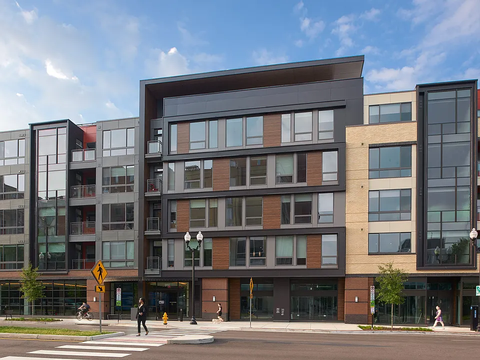 Building Photo 5