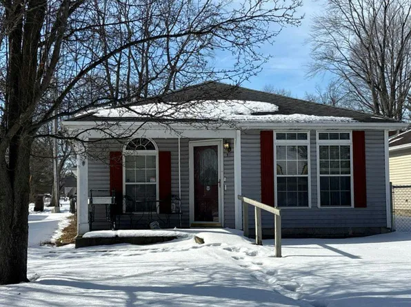 104 N Charles B Hall Dr, Brazil, IN 47834