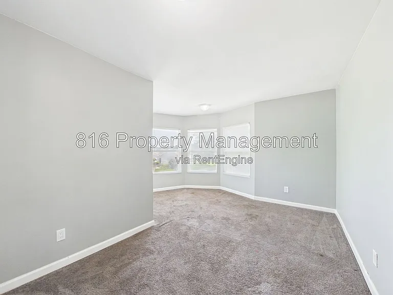 1256 Pennsylvania Ave — Photo 12