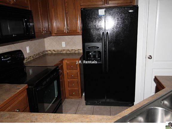 4th image of 3415 Lucas St