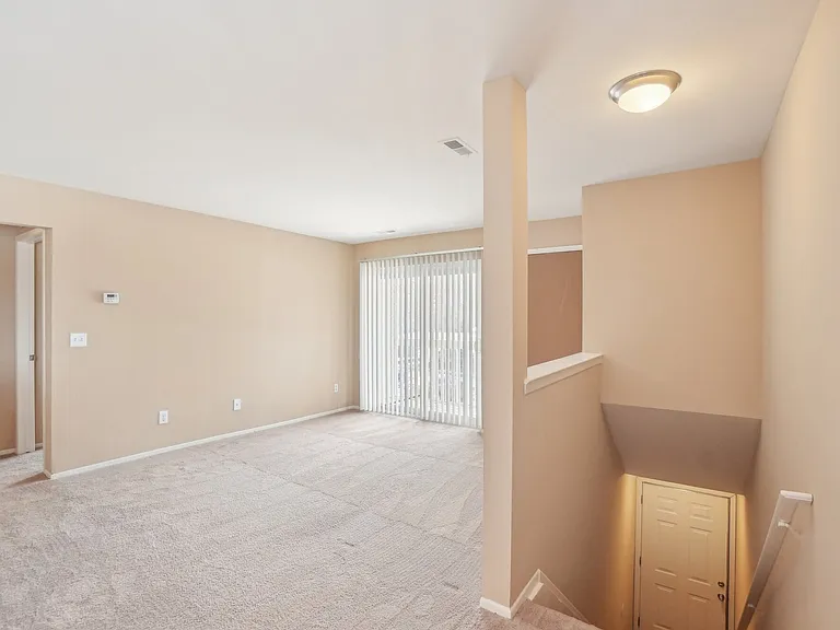 Arbor Knoll — Photo 15