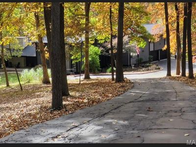 5 Chesterfield Lakes Rd, Chesterfield, MO, 63005