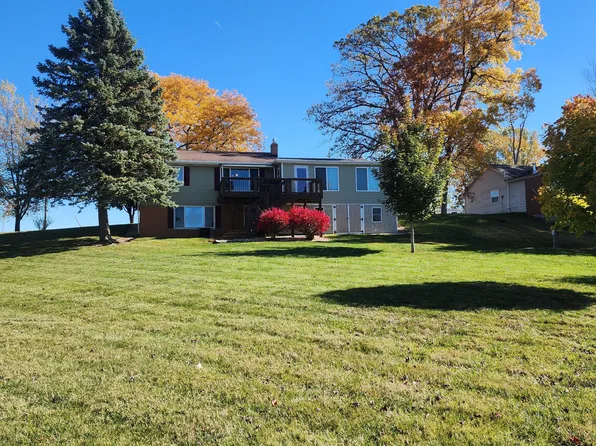 8646 Lake Dr, Springport, MI 49284