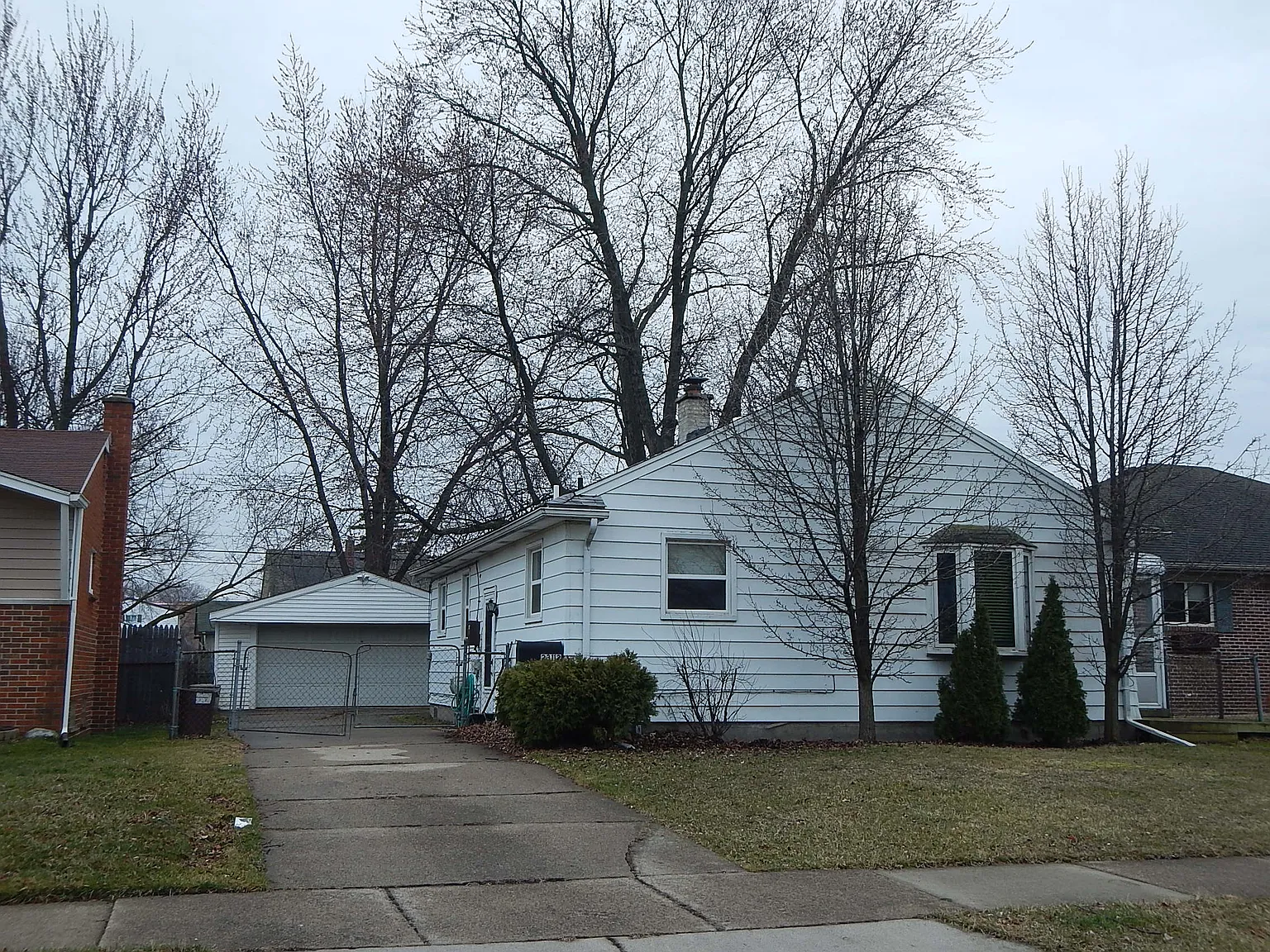 23112 Socia St photo 1