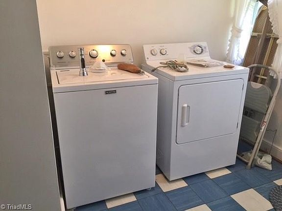 5th image of 710 Elwell Ave