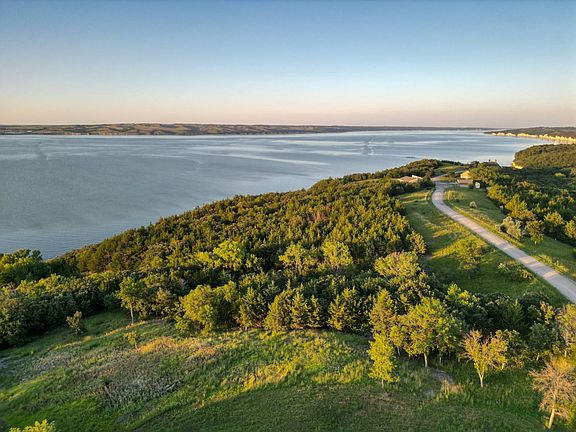 2nd image of Devils Rim Rd