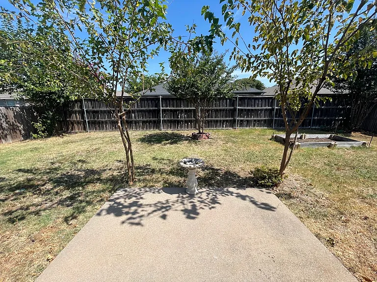 4415 Ashbury Ln — Photo 24