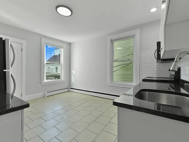 34-36 Boston St #1 — Photo 7