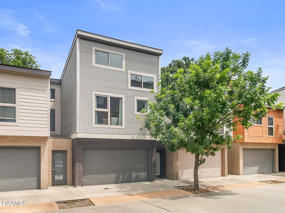 1st image of 212 Highland Oaks Ln