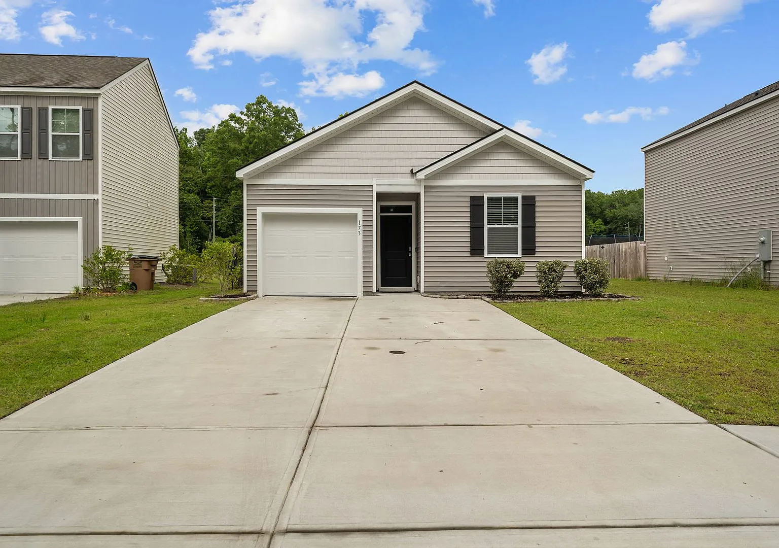 Spacious 4-Bedroom Home Near Fort Stewart with Open Floor Plan & Large Backyard — Photo 1