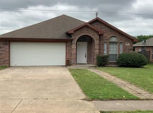 1017 Alden Dr, Cedar Hill, TX 75104