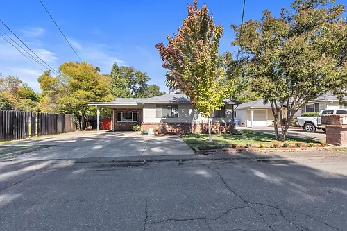 5533 Clark Ave #A Photo 1